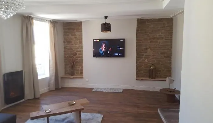 Appartement Spacieux Et Atypique Sedan