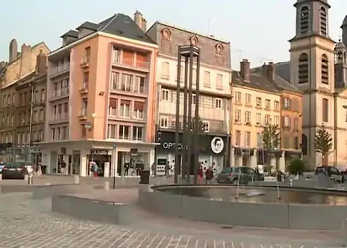 Appartement Spacieux Et Atypique Sedan