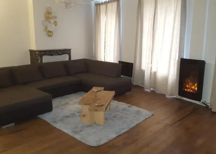 Appartement Spacieux Et Atypique